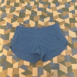 Two Lululemon speed up low rise 2.5 length in Sonic Pink and Blue Nile